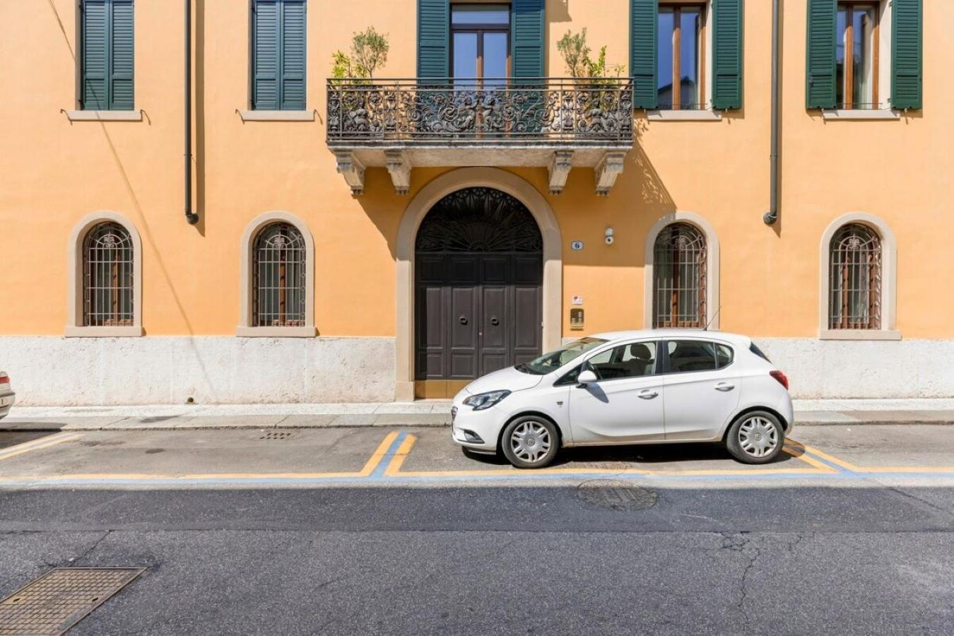 Manin Grand House Apartment Verona Exterior photo